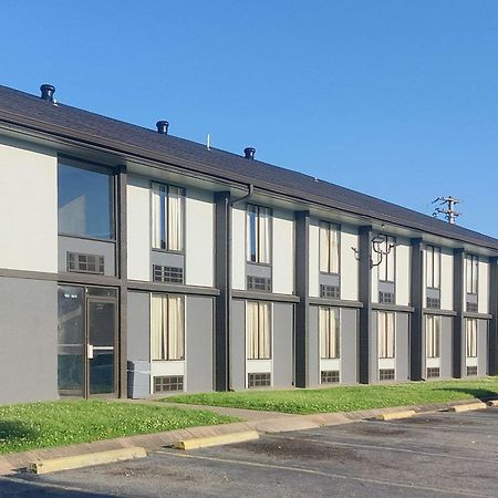 Express Inn And Suites Little Rock Exterior photo