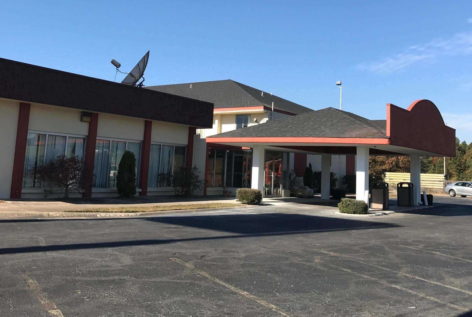 Express Inn And Suites Little Rock Exterior photo